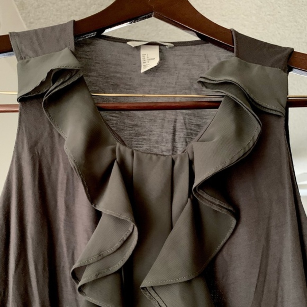 H&M sleeveless blouse crêpe weave flounce GREY